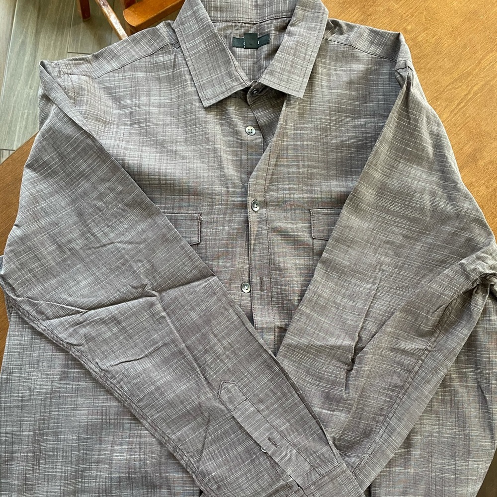 Men’s long sleeve button down shirt